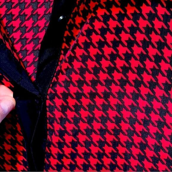 NWOT. Elementz Blouse. Perfect to Dress Up or Dress Down. - Picture 4 of 4